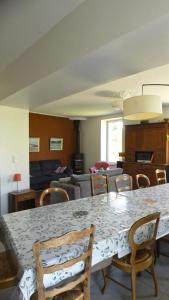 Maisons de vacances Le Sabatin - Maison de charme, un ecrin de verdure : photos des chambres