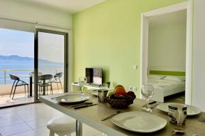 Spring Sea View Apartment