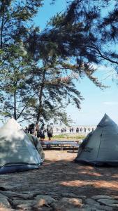Út Ngọc Camping