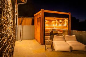 Golden Hill Country Chalets & Suites
