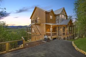 The Hidden Owl Mountain Lodge cabin
