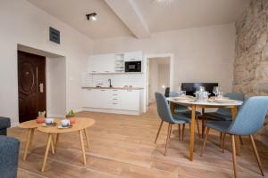 Modern Design Old Town Apartment by MN Property