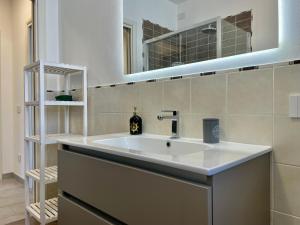 Bilocale con terrazzo e garage – Casa Ondina