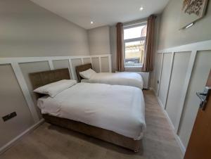 Numero Uno Ensuite 3BR Flat Hot Tub Wifi Parking