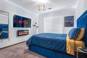 West Midtown Views - King Bed - Indoor Fireplaces