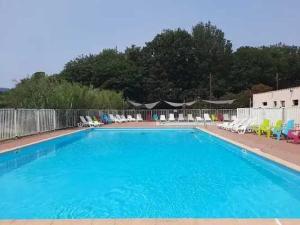 Campings Camping 3 etoiles - Piscine - cca0gbf : photos des chambres