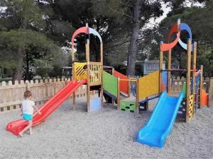 Campings Camping 3 etoiles - Piscine - cca0gbf : photos des chambres