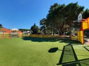 Campings Camping 3 etoiles - Piscine - cca0gbf : Mobile Home 2 Chambres