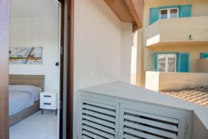 GuestHost - Elegant Beachfront Wi-Fi & Parking img18