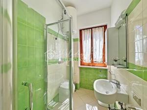 250 - Appartamento trilocale con portico e giardino, aria condizionata, a 150 mt dal centro di Numana - SPIAGGIA WHITE BEACH CLUB OMAGGIO dal lun al ven dal 24-08