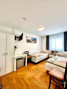 Stendaler Apartments