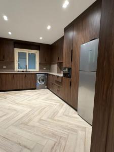 السفارات البيضاء للشقق الفندقيه