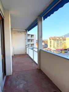 Appartements M2 Marquer Appartement spacieux et lumineux avec balcon a deux pas du centre ville : photos des chambres