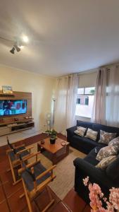 Apê Retrô com Wi-Fi e Vaga - 350 m da Praia da Enseada