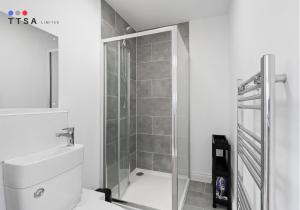 Bright Studio with En-suite & Kitchenette A2 - Norwood Junction