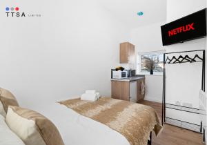 Bright Studio with En-suite & Kitchenette A2 - Norwood Junction