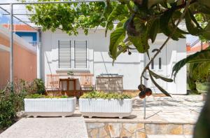 NEW! Apartment in Petrčane 30 meters from the sea - TA Leut Agency