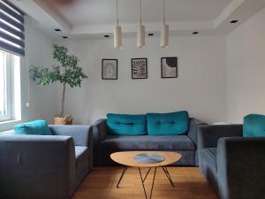 Deluxe Family Suite room in Fortress Apartments