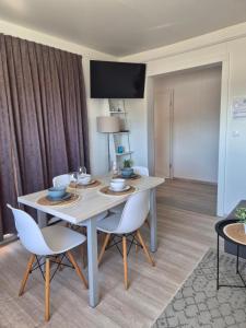 Sea View Holidays - Mobilehome Pakostane