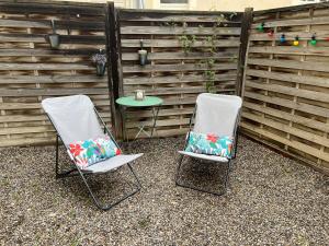 Beautiful F2 with large terrace & air conditioning