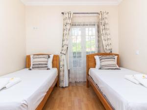 Oura Sunrise 3B Apartment - Sea View & Oura Beach & Top Location