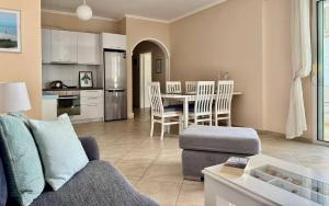 Blue Spacious Sea View Apartment