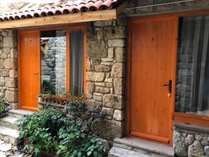 Teora stone otel no 68