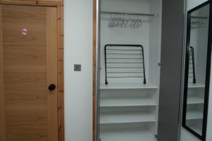 4 Bed Home, with 3 Bathrooms and Free Parking Home for Contractors & Workers