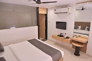 Nirvana Bliss Prayagraj