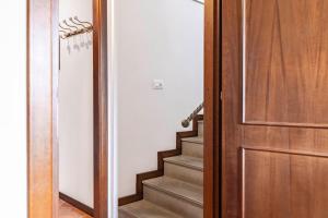 GuestHost - MiraVigghia Apartment