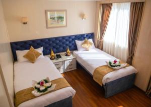 دهبيه كوين شارلوت