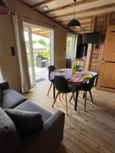 Chalets Camping Chambord : photos des chambres