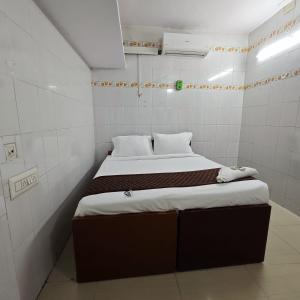 Urban Nest Roomz - Thoraipakkam OMR