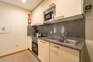 OPorto Main Street St Catarina 1