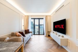 Lumen Milano - Skyline View Attic