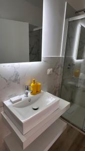 Rosso Conero - Le Grotte Rooms & Apartments