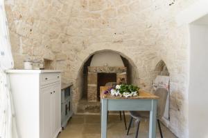 Trullo Mandorlo by Wonderful Italy
