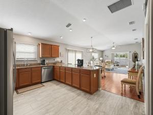 2010 Z3a VILLAGE OF PENNECAMP by REMAX Premier