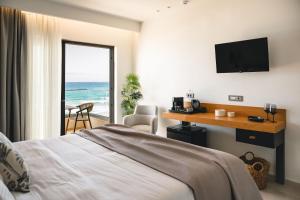 Batis Aero Beachfront Wellbeing Hotel