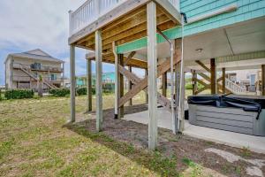 1716 N New River Dr - Turquoise Waters