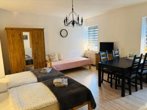 Alter Gutshof Kromlau Direkt am Schloss und Rhododendronpark, Terasse und Parkplatz