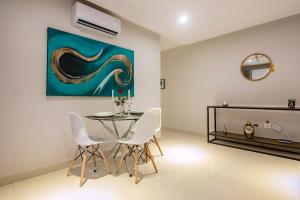 07DK52-Where the Sea Kisses the Sky