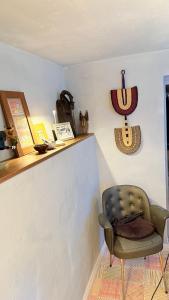 B&B / Chambres d'hotes Le cabanon du Faron une chambre d hote dans un jardin : photos des chambres