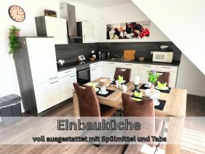 NEU - NEU - NEU - "Neptun" Papenburg Balkon Einbauküche Neubau 74 qm Free WiFi 2 Schlafzimmer bis 4 Personen