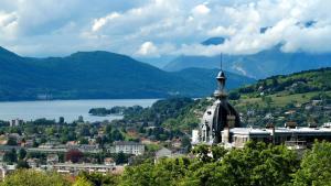 Appartements LX136 Studio cosy avec balcon & montagne - Central : photos des chambres