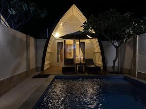 Gili Island Bungalow
