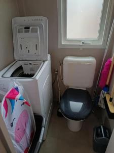 Maisons de vacances Bungalow familial a Canet-en-Roussillon avec piscine : photos des chambres