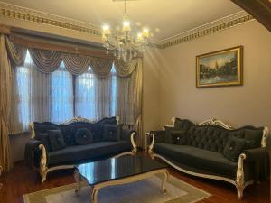 Spacious 3BR Apt, Classic Design, 4AC, Balcony, City View Near Taksim #S4