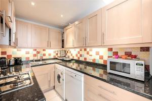 Amazing Westminster Apartment