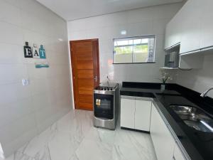 Estadia com piscina a poucos minutos da Praia - CCR